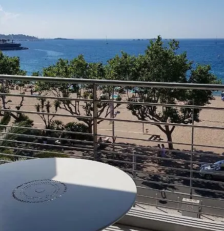 Le Panorama *