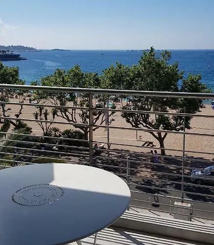 Le Panorama *